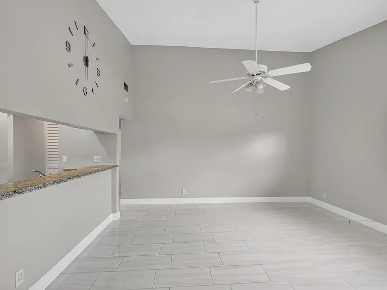 484 Springdale Cir #48D — Photo 11