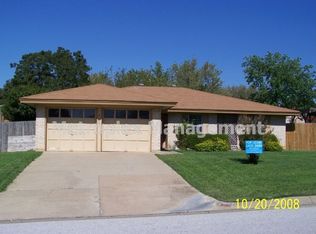 6769 Ridgetop Rd, North Richland Hills, TX 76182