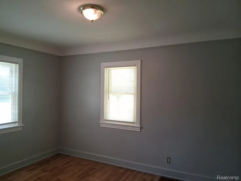 4418 McCandlish Rd — Photo 6