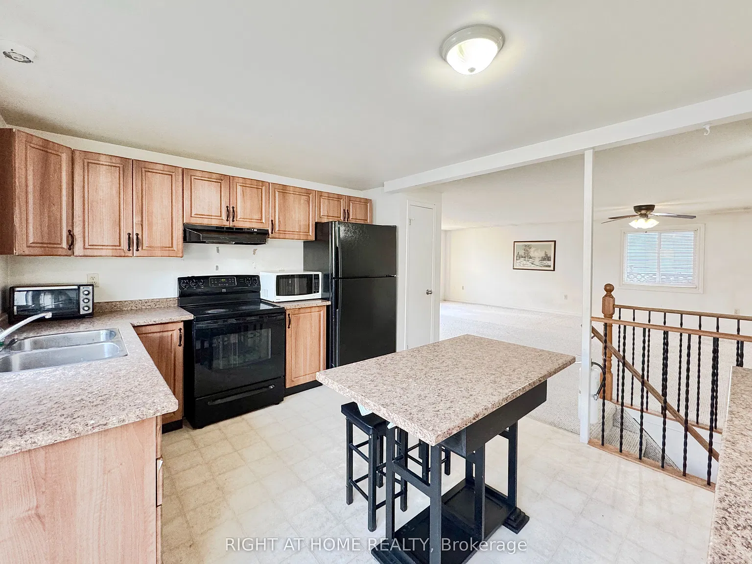 6 bed, $2,950 — Photo 4