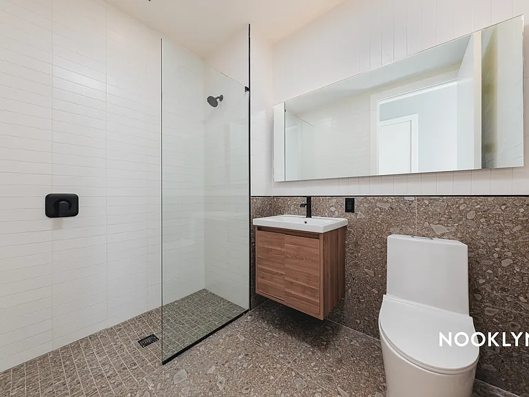 26-25 4th St #513 — Photo 5