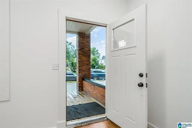 2 bed, $1,000 — Photo 4