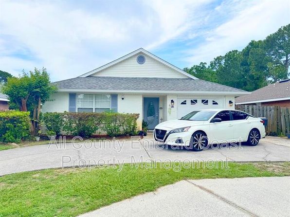 120 Mandevilla Ln