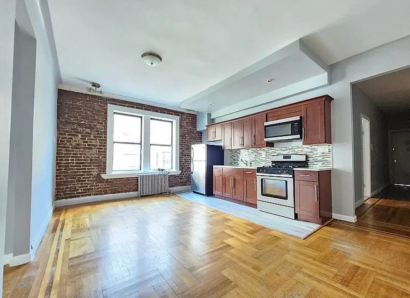 2 bed, $1,900 — Photo 2