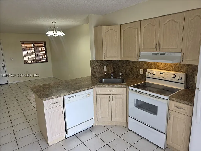 5560 W 21st Ct #308 — Photo 14