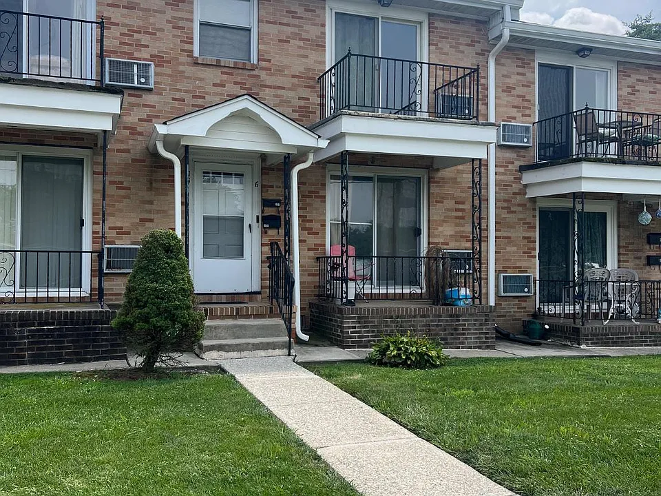 106 Dartmouth Ave
