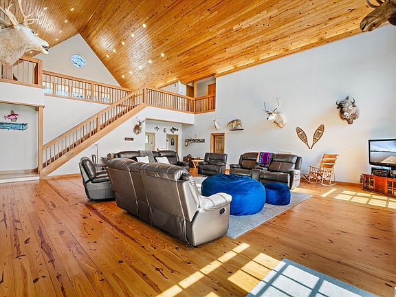 4th image of 361 River Oaks Cir