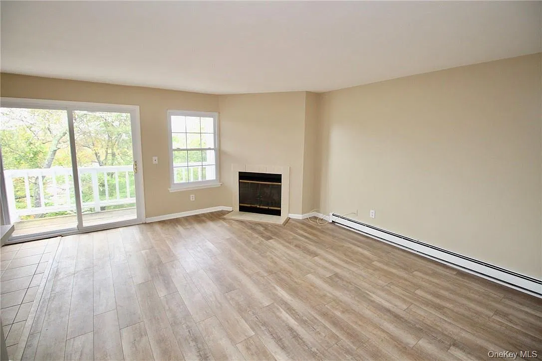 2 bed, 2.0 bath, 960 sqft, $2,500 — Photo 3