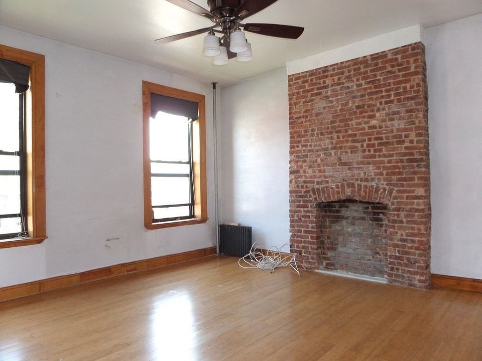 2nd image of 2248 1st Ave APT 1