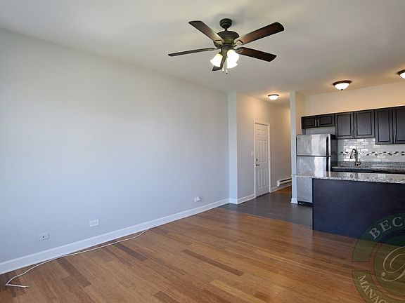 3rd image of 3631-41 W Dickens Ave #17568321