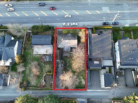 2nd image of 14068 N Bluff Rd