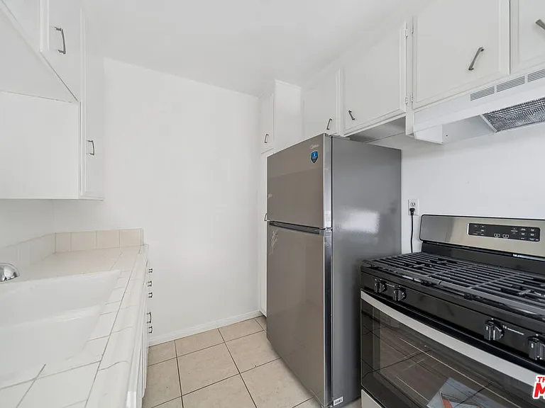 2038 S Holt Ave #16 — Photo 9
