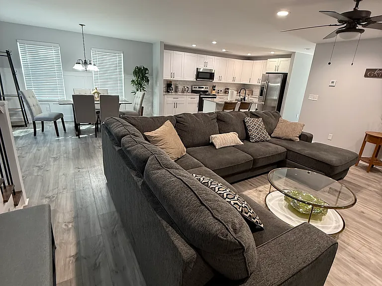 2393 Highpoint Rd — Photo 9
