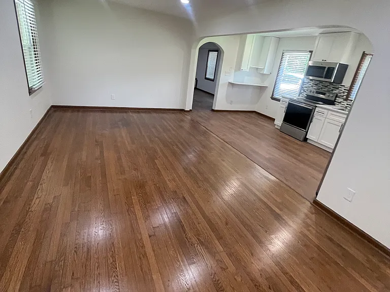 256 Oakcliff Ct NW — Photo 3