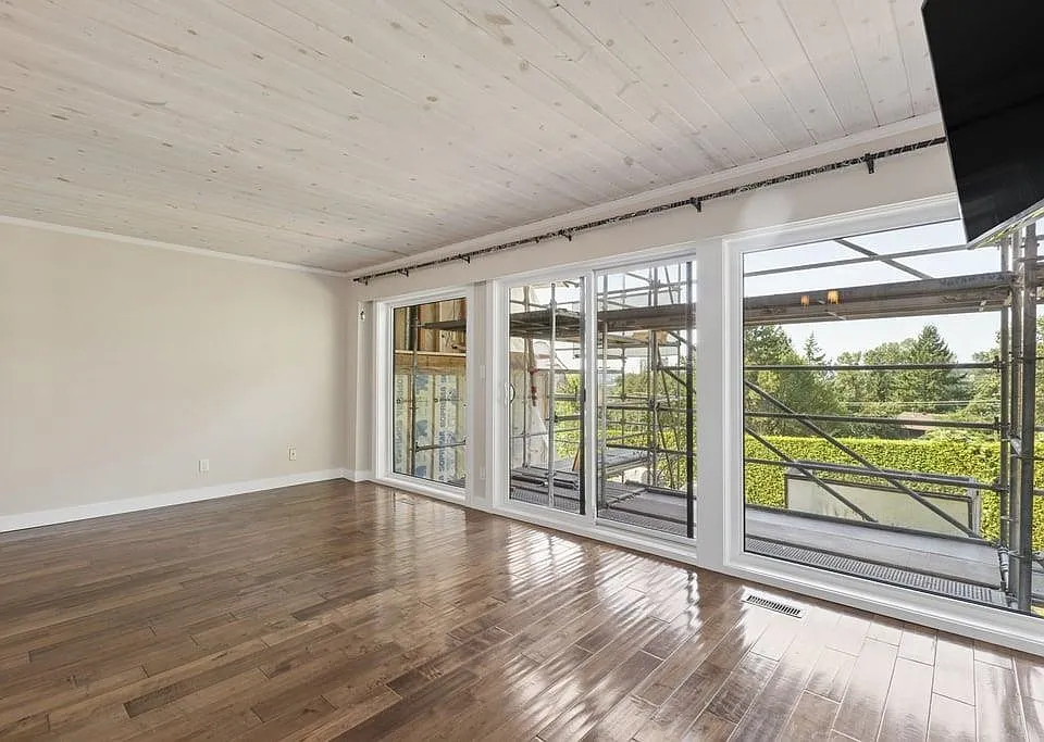 1056 Lillooet Rd
