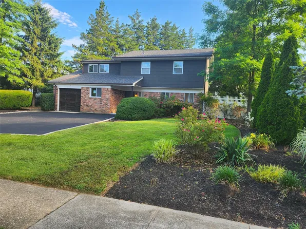 15 Glen Lane, Kings Park, NY 11754