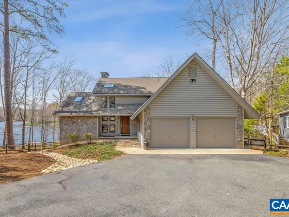 27 Ashlawn Blvd, Palmyra, VA 22963