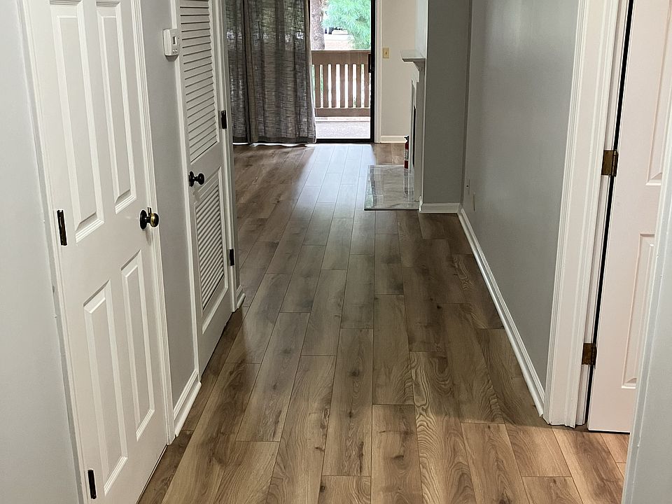 Entryway into Family Room & Back Patio