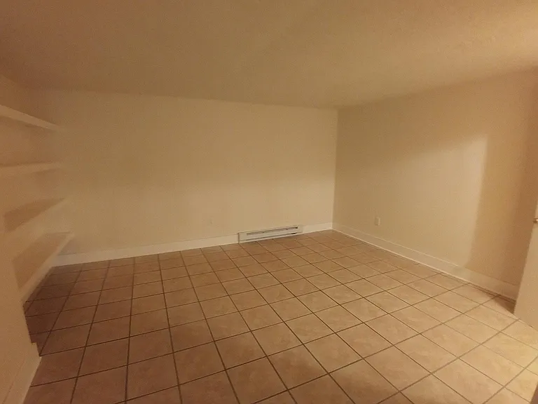 507 W Beverley St #D — Photo 13