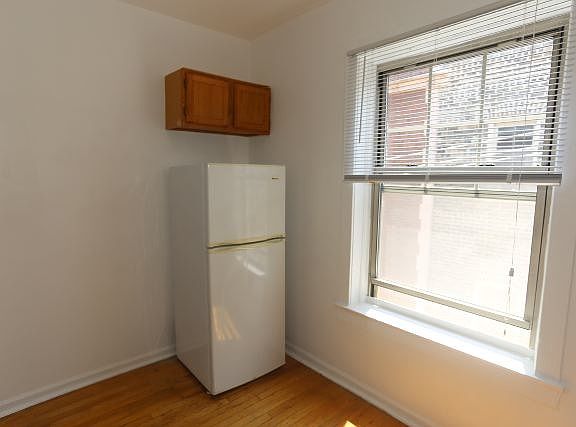 4th image of 3261 W Wrightwood Ave APT 3L