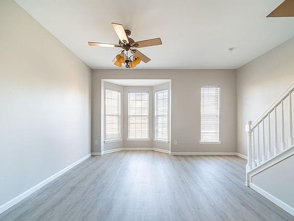 3rd image of 3164 Mill Springs Cir