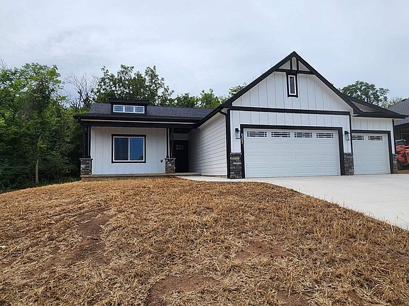 2nd image of 6353 Crescent Rim Dr
