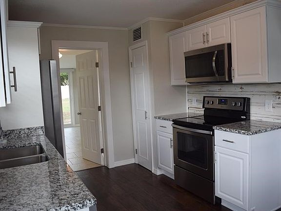 2nd image of 901 Beulah Ave