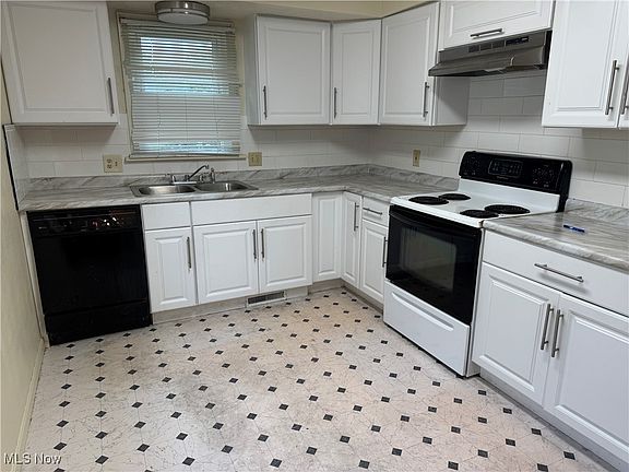 5th image of 3234 Lincoln St