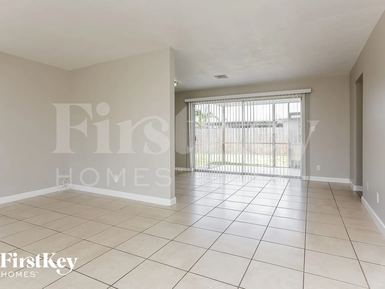 3 bed, 2.0 bath, 1347 sqft, $2,625 — Photo 4