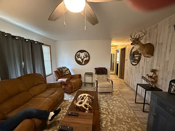 3rd image of 210 N Gilmore Ave