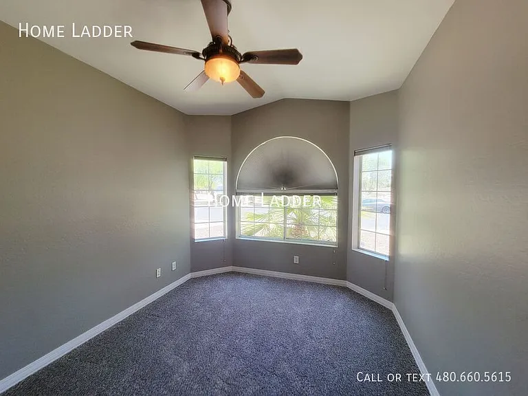 9030 S 10th Dr — Photo 2