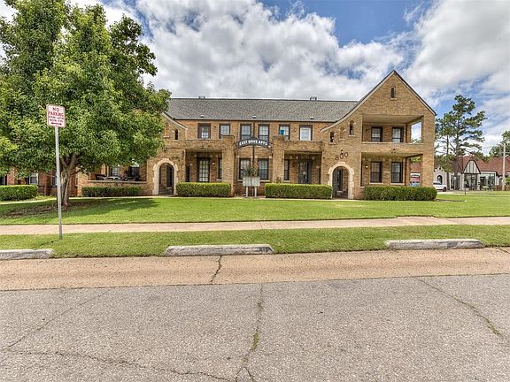 2nd image of 800 East Dr #71ceeb6ad