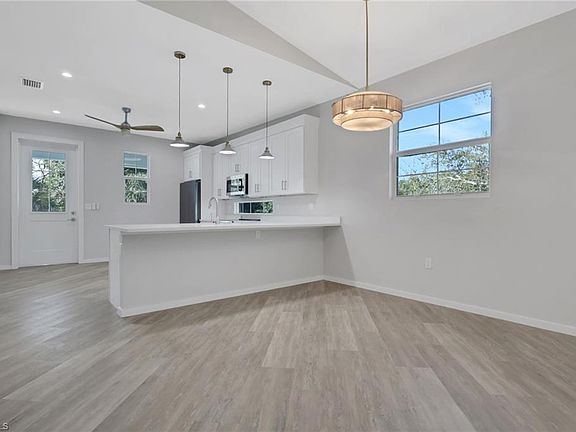 5th image of 3500 Croton RD #102