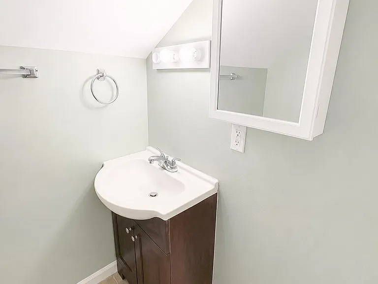 1103 Colonial Ave — Photo 23