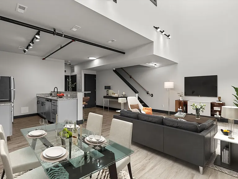 Station House | Near The Loop — Photo 119