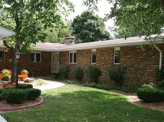 2nd image of 1804 Brookwood Dr