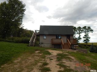 12465 Frog Pond Rd, Fulton, IL 61252