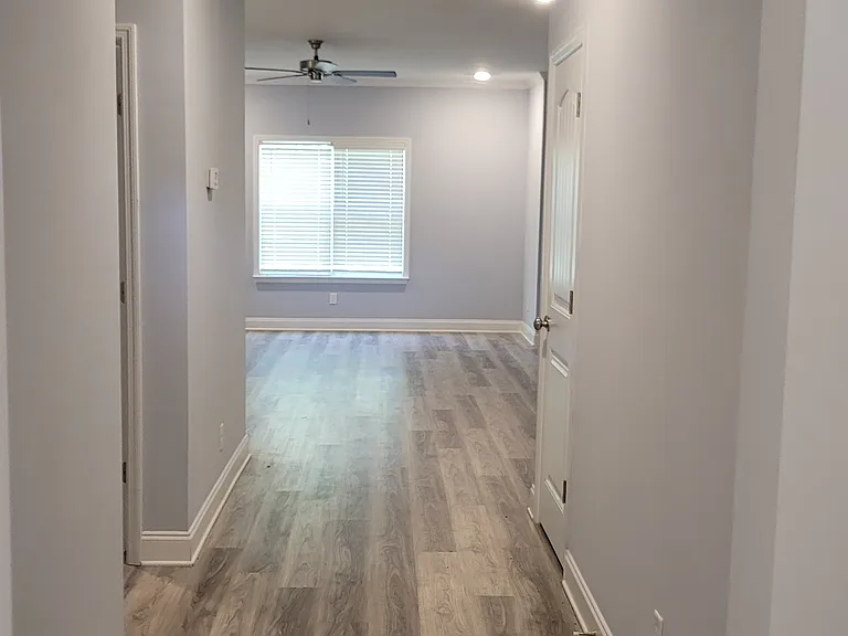 1654 Goshen Rd — Photo 2