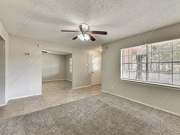 5th image of 4557 Lynnacre Cir #1