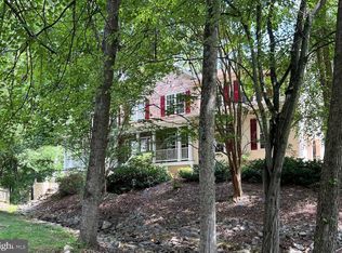 9000 Ridgely Dr, Lorton, VA 22079