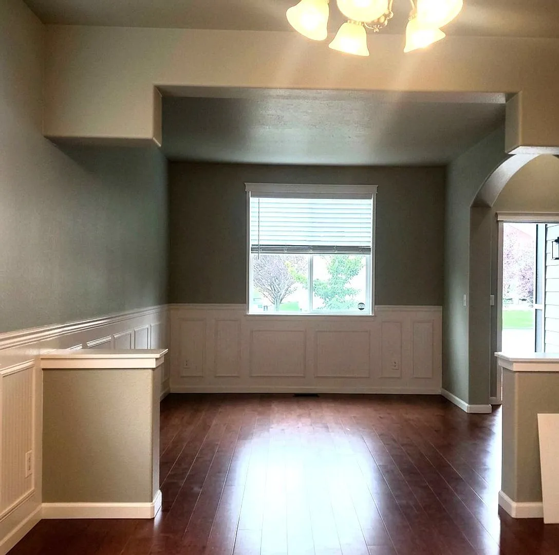 Graham 4bd, 2.5 bath home $3295 rent+$26.50 RBP+$3000 Dep — Photo 3