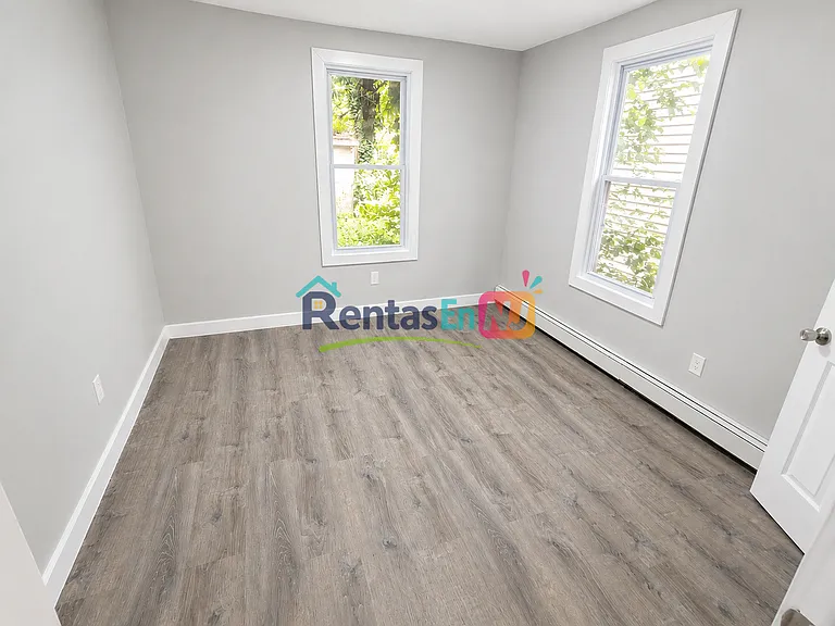 102 Brookdale Ave #1A — Photo 3