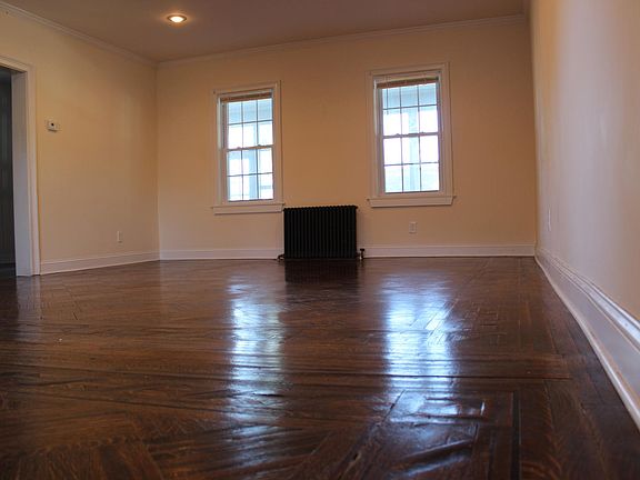 Living/Dining room - Continued