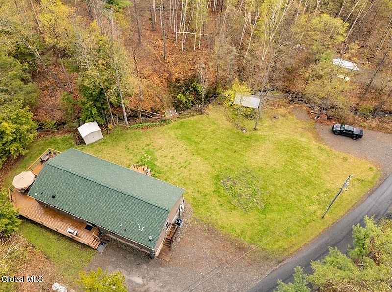 5th image of 841 Battle Hill Road