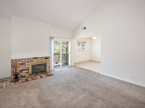 3rd image of 8797 Mountain Blvd #3