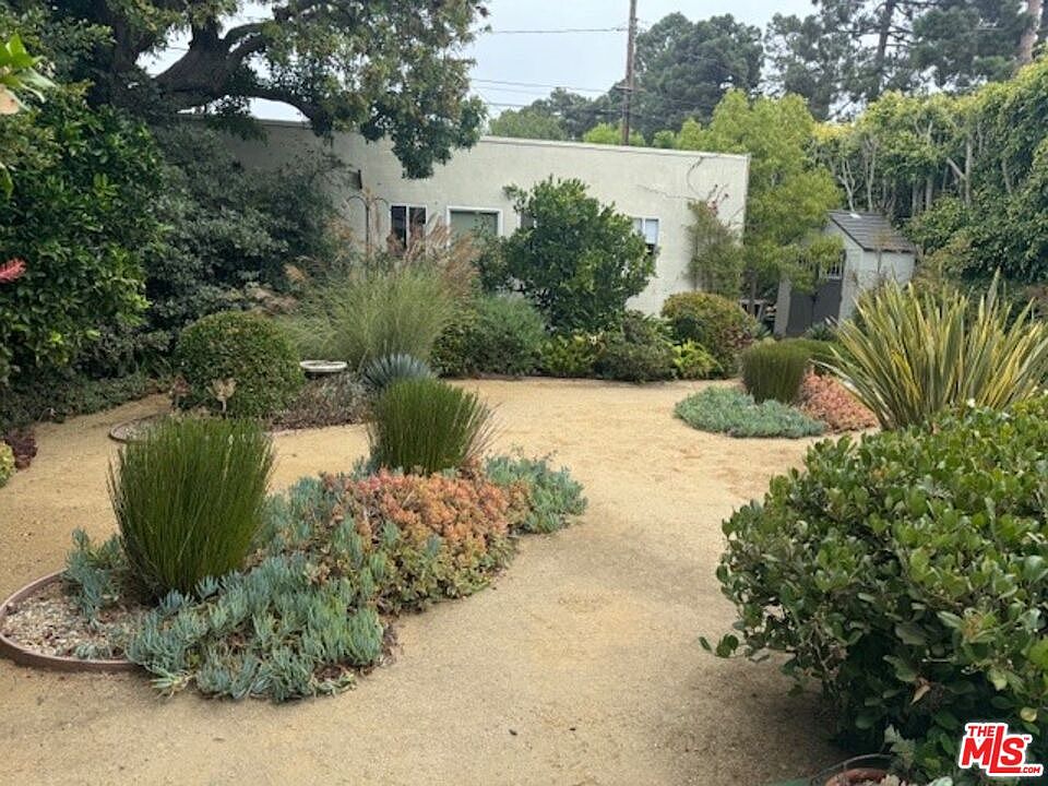 2nd image of 627 22nd St