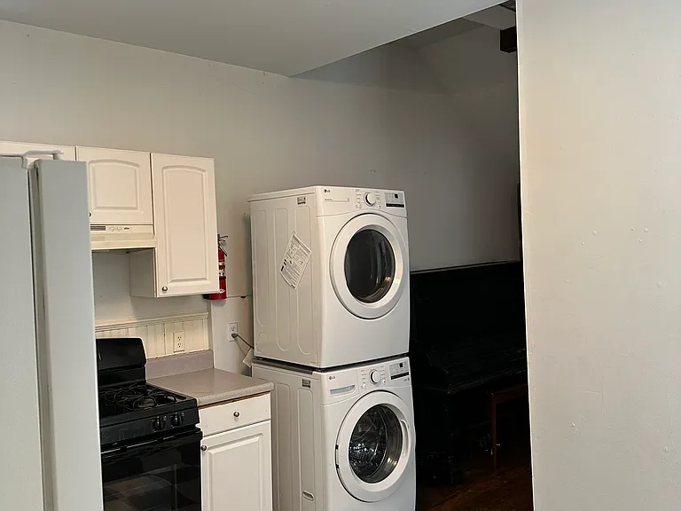 104 S Pine St #A — Photo 14