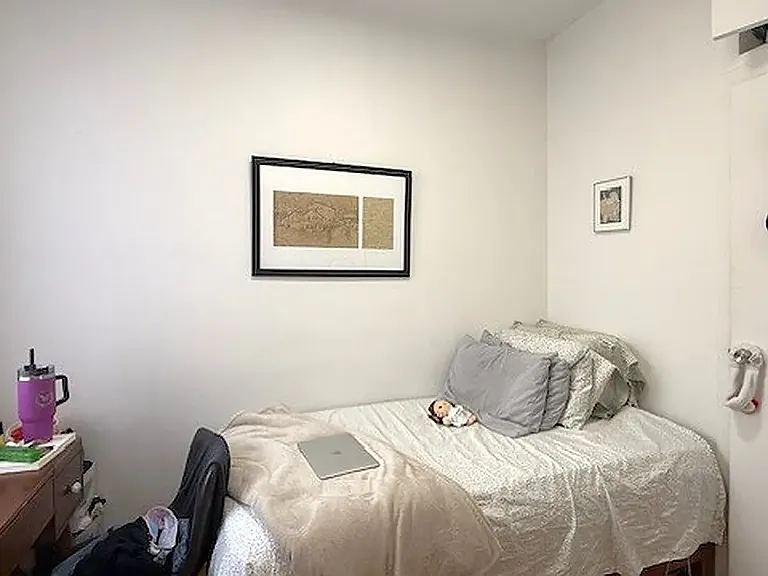 325 E 21st St #33 — Photo 2