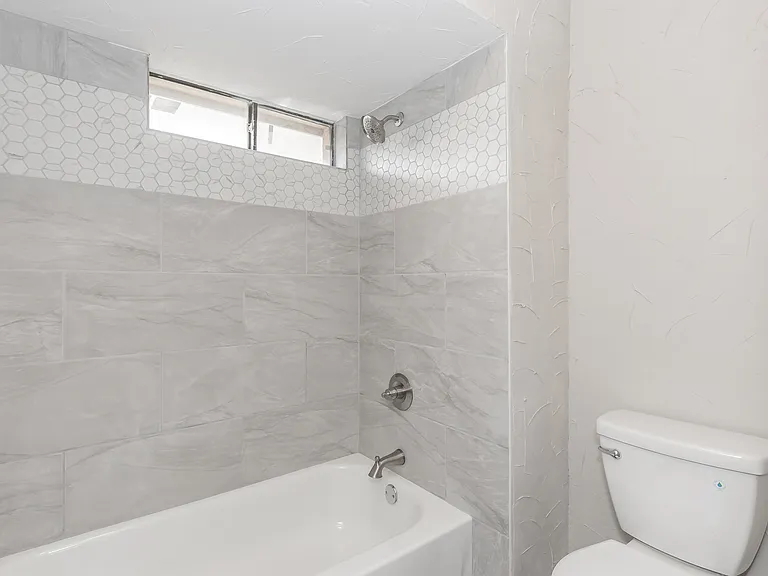3008 Apple Valley Dr — Photo 28