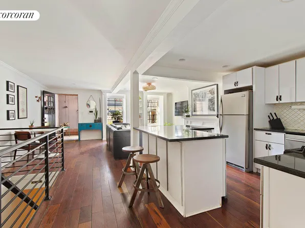 333 Gates Avenue image 17 of 22